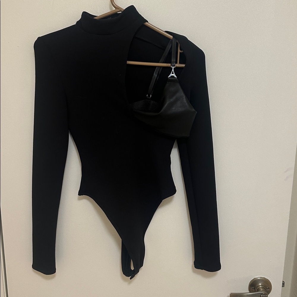 Maniere De Voir Black Cut-Out Top and Leather Trousers - Picture 4 of 4